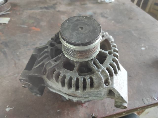 bontott FIAT GRANDE PUNTO Generátor