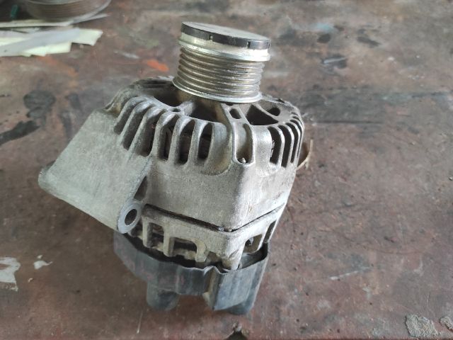 bontott FIAT GRANDE PUNTO Generátor