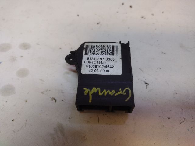 bontott FIAT GRANDE PUNTO Gyújtáskapcsoló Elektronika