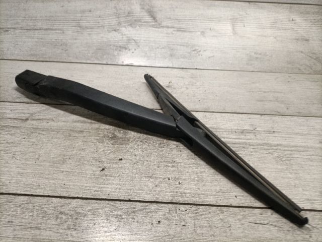 bontott FIAT GRANDE PUNTO Hátsó Ablaktörlő Kar