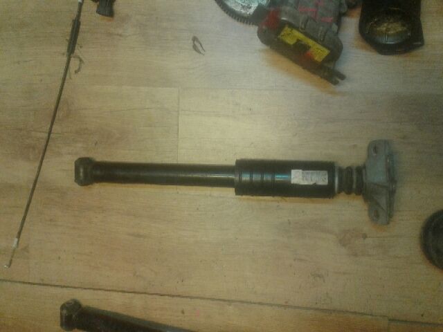 bontott FIAT GRANDE PUNTO Hátsó Lengéscsillapító (Pozíciófüggetlen)