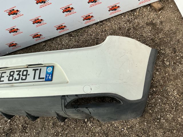 bontott FIAT GRANDE PUNTO Hátsó Lökhárító (Részeivel)