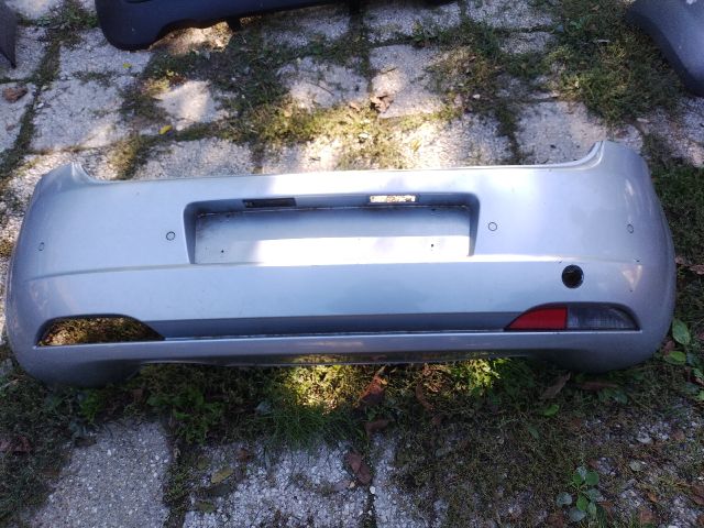 bontott FIAT GRANDE PUNTO Hátsó Lökhárító (Üresen)