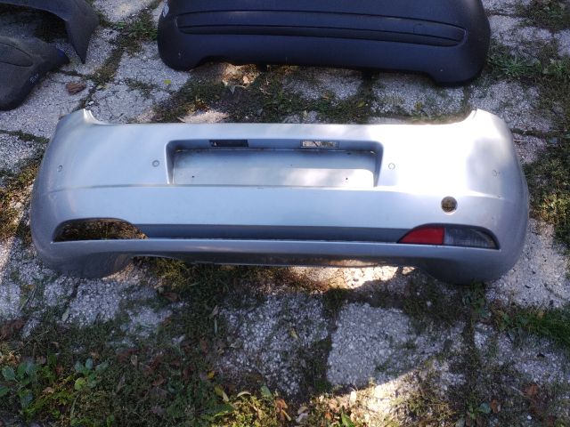 bontott FIAT GRANDE PUNTO Hátsó Lökhárító (Üresen)