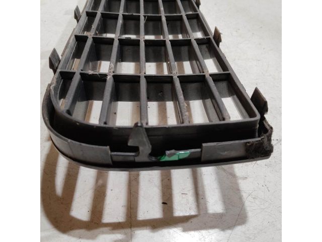 bontott FIAT GRANDE PUNTO Hűtőrács