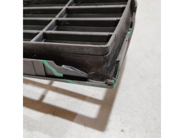 bontott FIAT GRANDE PUNTO Hűtőrács