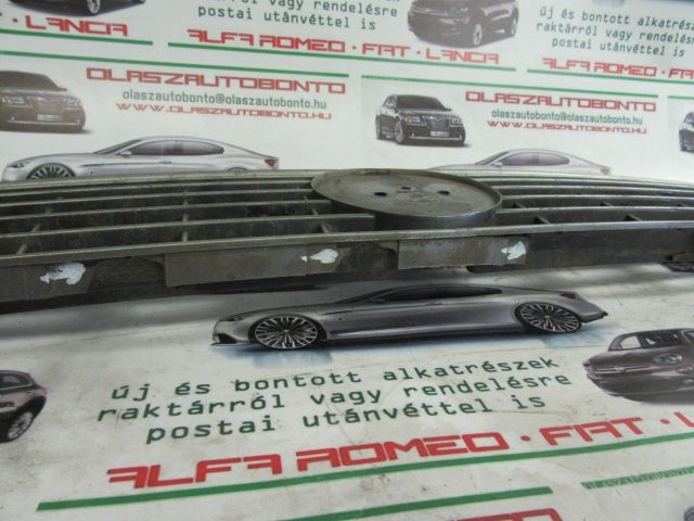 bontott FIAT GRANDE PUNTO Hűtőrács