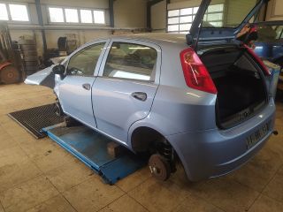 bontott FIAT GRANDE PUNTO Jobb Alsó Műszerfal Burkolat