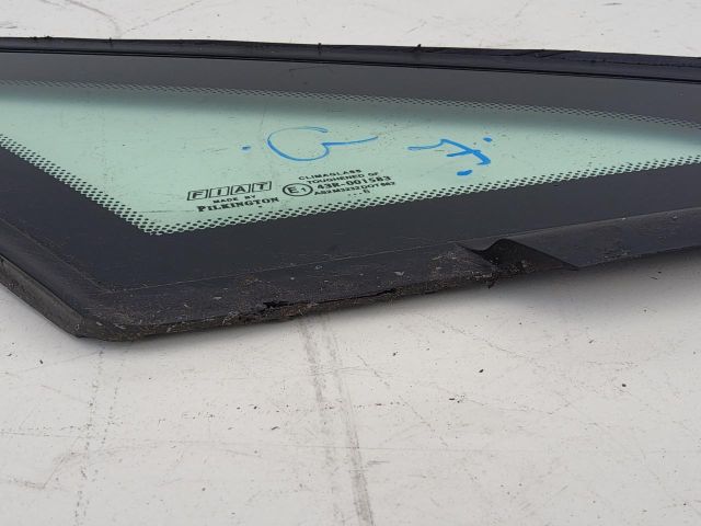 bontott FIAT GRANDE PUNTO Jobb első Ablak