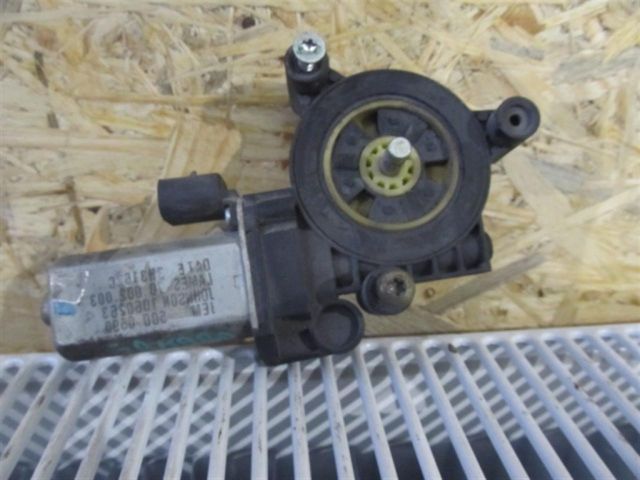 bontott FIAT GRANDE PUNTO Jobb első Ablakemelő Motor