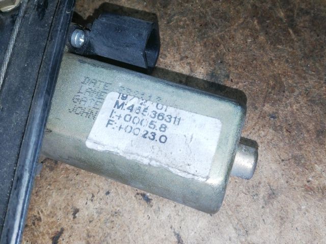 bontott FIAT GRANDE PUNTO Jobb első Ablakemelő Szerkezet (Elektromos)