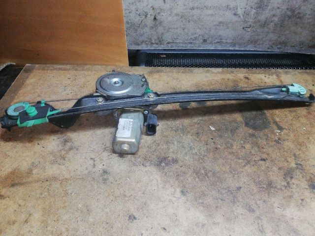 bontott FIAT GRANDE PUNTO Jobb első Ablakemelő Szerkezet (Elektromos)