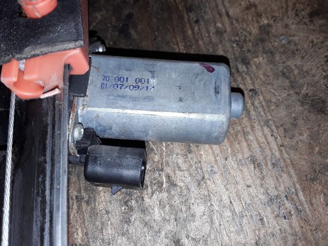 bontott FIAT GRANDE PUNTO Jobb első Ablakemelő Szerkezet (Elektromos)