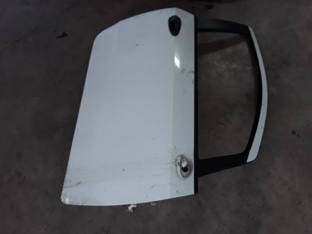 bontott FIAT GRANDE PUNTO Jobb első Ajtó (Üres lemez)