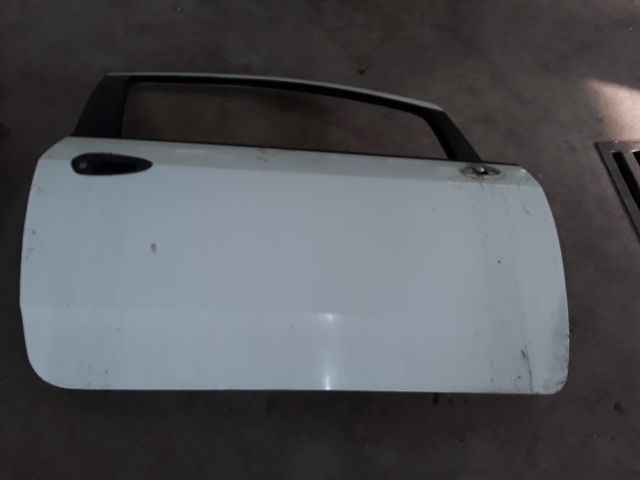 bontott FIAT GRANDE PUNTO Jobb első Ajtó (Üres lemez)