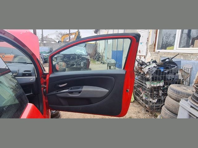 bontott FIAT GRANDE PUNTO Jobb első Ajtó (Üres lemez)