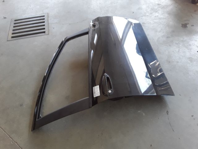 bontott FIAT GRANDE PUNTO Jobb első Ajtó (Üres lemez)