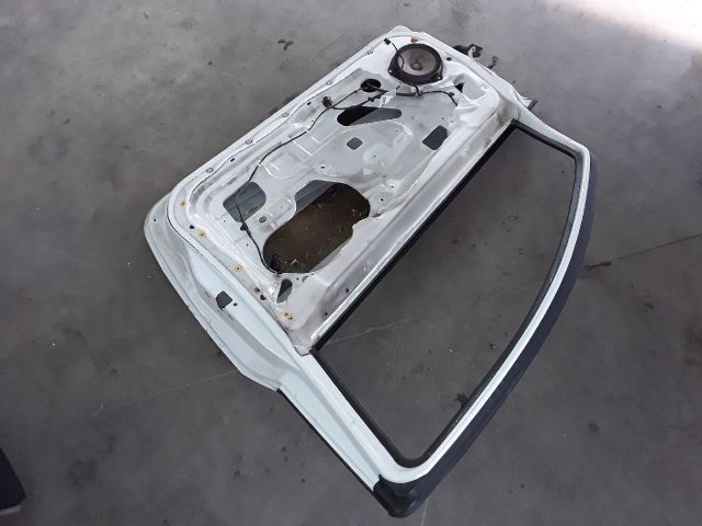 bontott FIAT GRANDE PUNTO Jobb első Ajtó (Üres lemez)