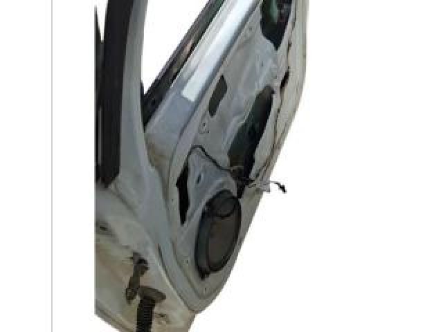 bontott FIAT GRANDE PUNTO Jobb első Ajtó (Üres lemez)