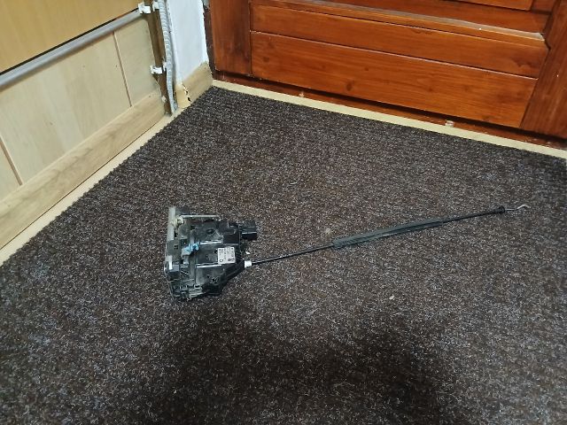 bontott FIAT GRANDE PUNTO Jobb első Ajtózár