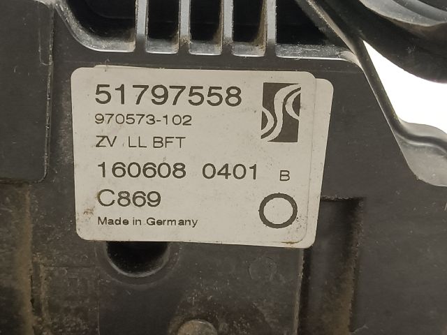 bontott FIAT GRANDE PUNTO Jobb első Ajtózár