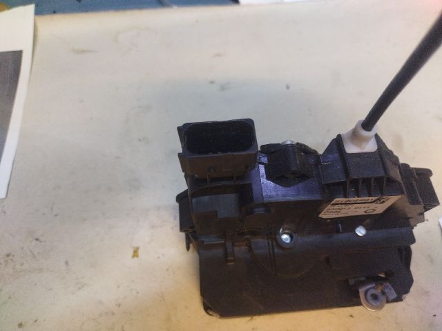 bontott FIAT GRANDE PUNTO Jobb első Ajtózár