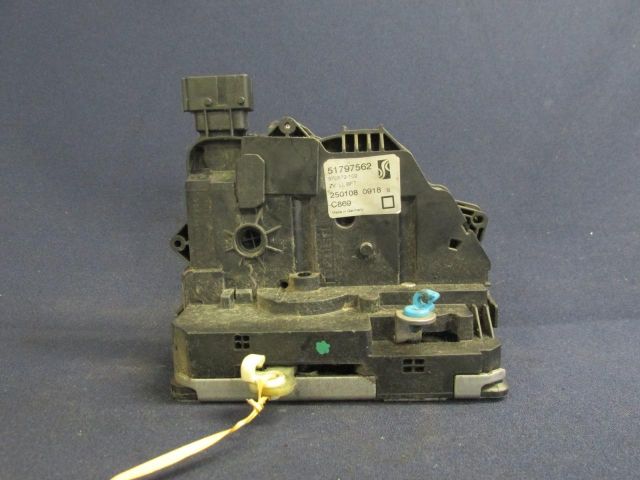 bontott FIAT GRANDE PUNTO Jobb első Ajtózár