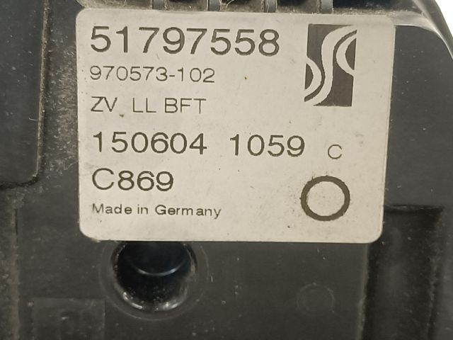 bontott FIAT GRANDE PUNTO Jobb első Ajtózár