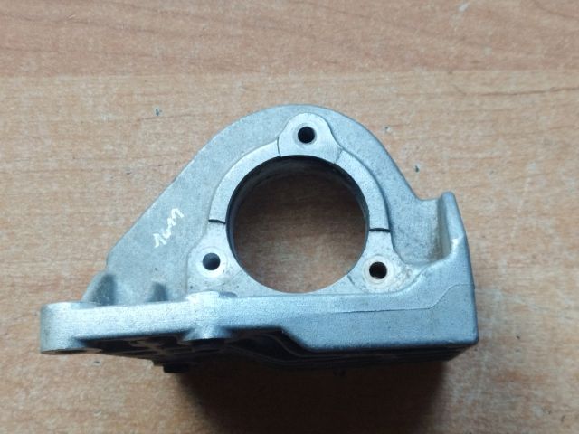 bontott FIAT GRANDE PUNTO Jobb első Féltengely Tartó