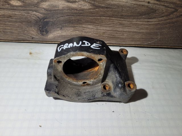 bontott FIAT GRANDE PUNTO Jobb első Féltengely Tartó