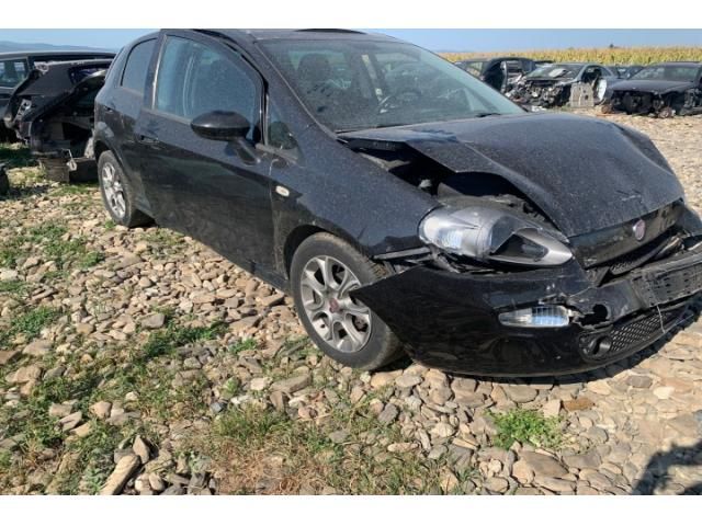 bontott FIAT GRANDE PUNTO Jobb első Gumikéder