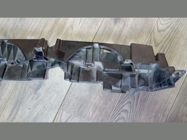 bontott FIAT GRANDE PUNTO Jobb első Oldal Lökhárító Tartó (Műanyag)