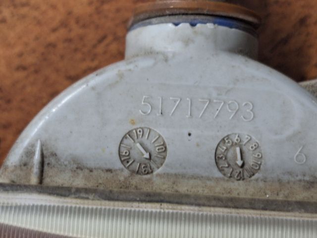 bontott FIAT GRANDE PUNTO Jobb első Sárvédő Irányjelző