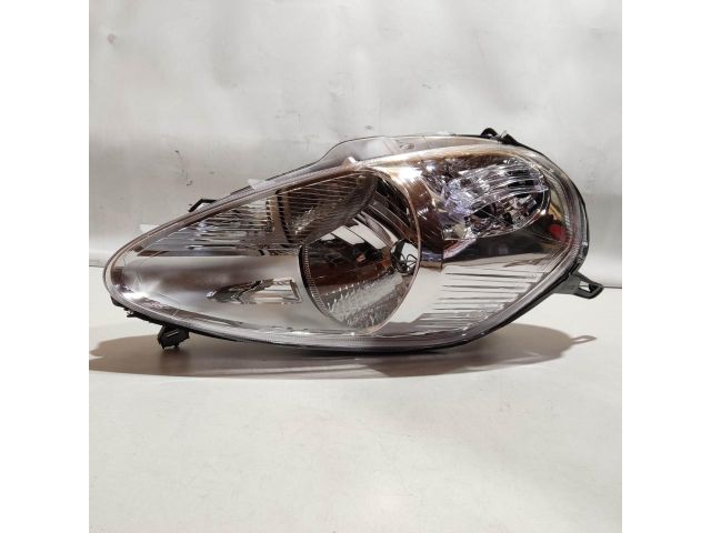 bontott FIAT GRANDE PUNTO Jobb Fényszóró