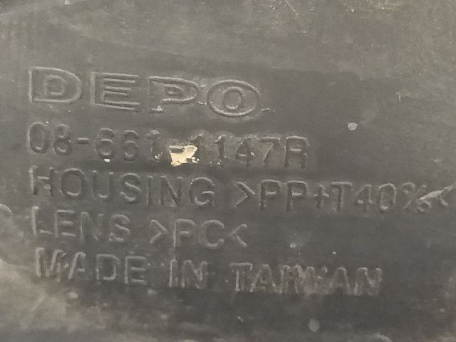 bontott FIAT GRANDE PUNTO Jobb Fényszóró