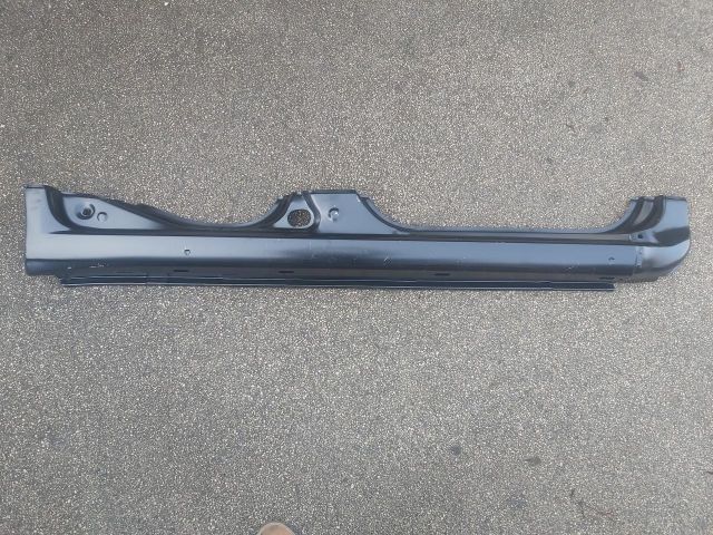 bontott FIAT GRANDE PUNTO Jobb Küszöb