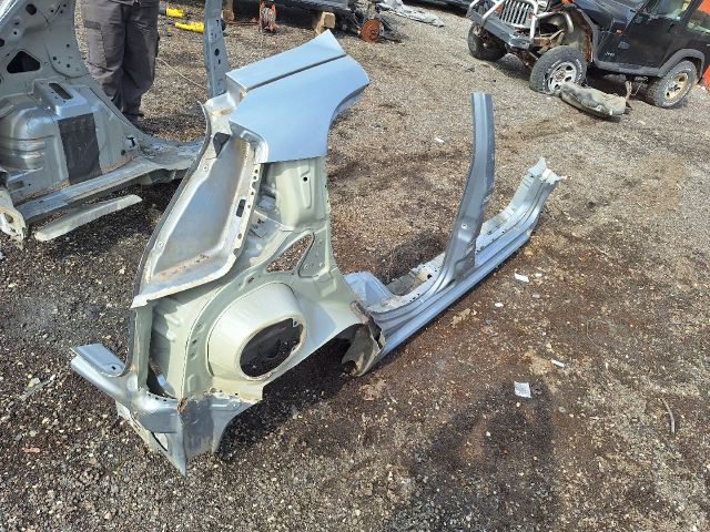 bontott FIAT GRANDE PUNTO Jobb Küszöb