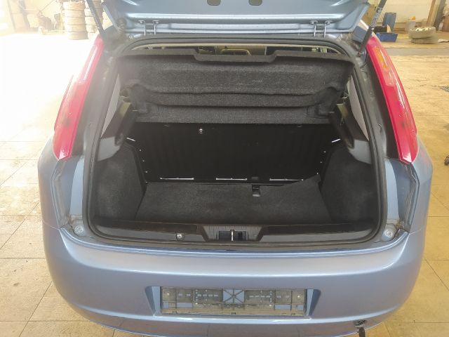 bontott FIAT GRANDE PUNTO Kalaptartó