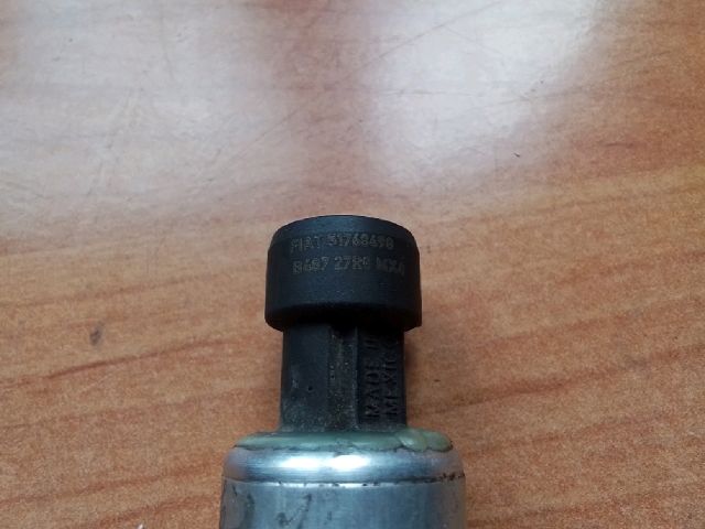 bontott FIAT GRANDE PUNTO Klíma Nyomásérzékelő Kapcsoló