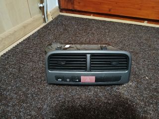 bontott FIAT GRANDE PUNTO Középső Szellőző