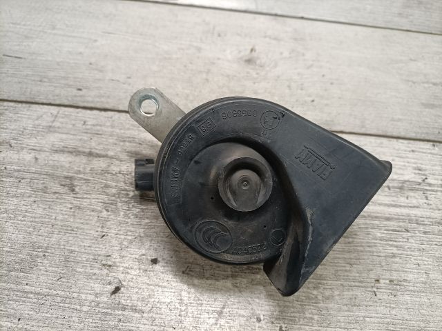 bontott FIAT GRANDE PUNTO Kürt