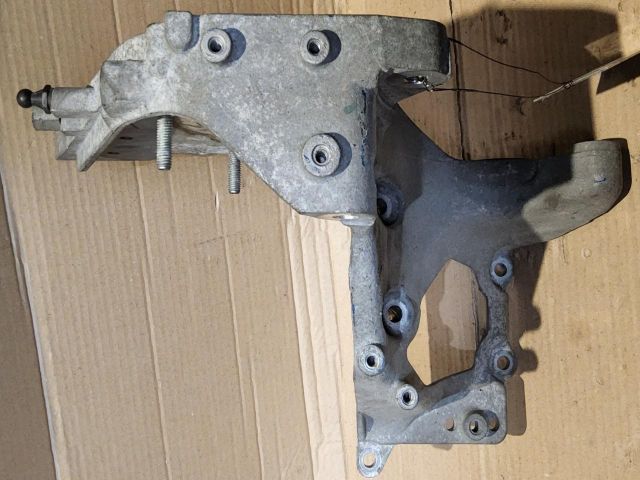 bontott FIAT GRANDE PUNTO Tartó Bak