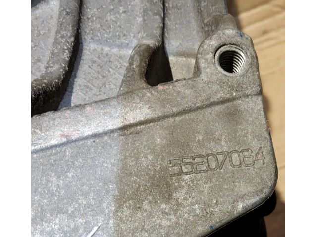 bontott FIAT GRANDE PUNTO Tartó Bak