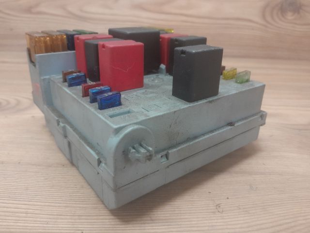 bontott FIAT IDEA Biztosítéktábla Motortér