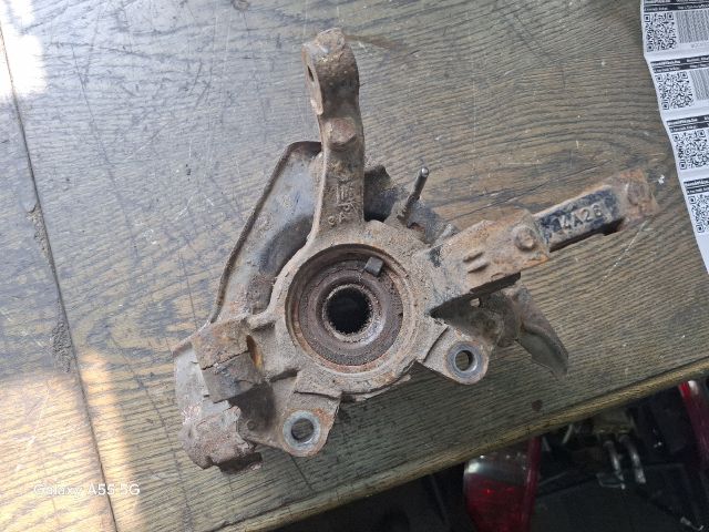 bontott FIAT IDEA Bal első Csonkállvány Kerékaggyal