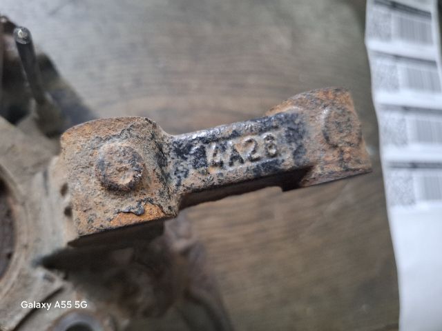 bontott FIAT IDEA Bal első Csonkállvány Kerékaggyal