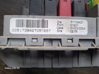 bontott FIAT IDEA Biztosítéktábla Motortér