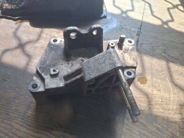 bontott FIAT IDEA Motor Tartó Bak (Fém)