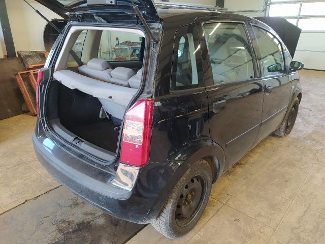 bontott FIAT IDEA Bal első Dobbetét (Kerékjárati, Műanyag)