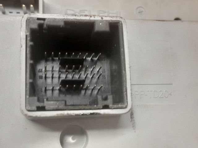 bontott FIAT IDEA Biztosítéktábla Utastér